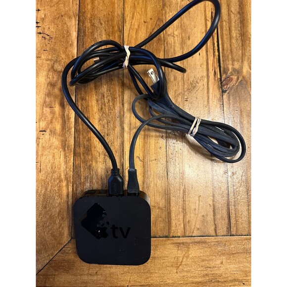 Apple TV Model A1469 (3rd Generation) with Power Cord and HDMI Cable - no remote - Picture 1 of 2